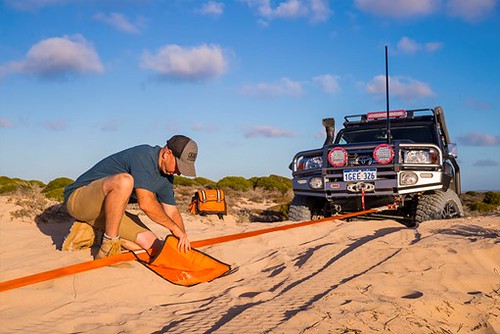 Getting ready to do a recovery of 4WD in the sand