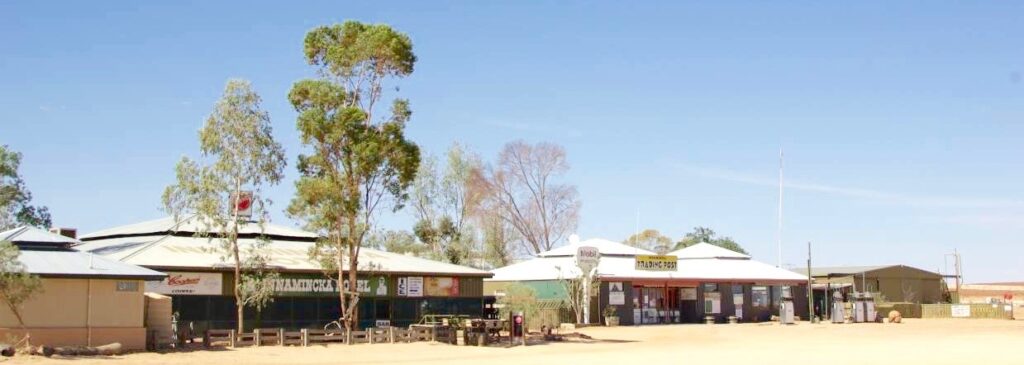 Petrol station and general store at Innamincka township